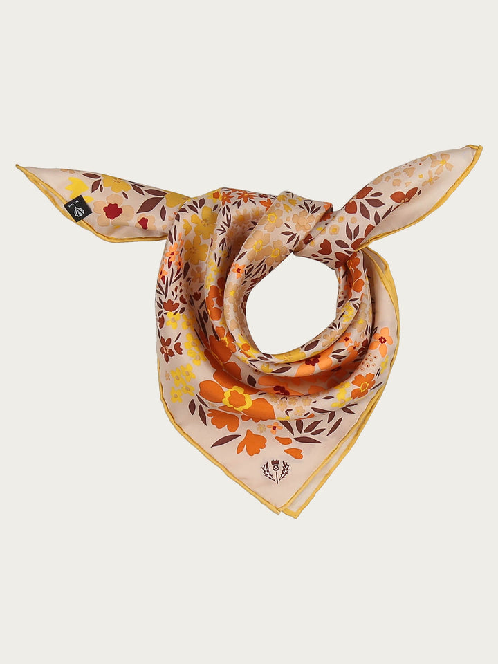 Nicki scarf with floral print in pure silk