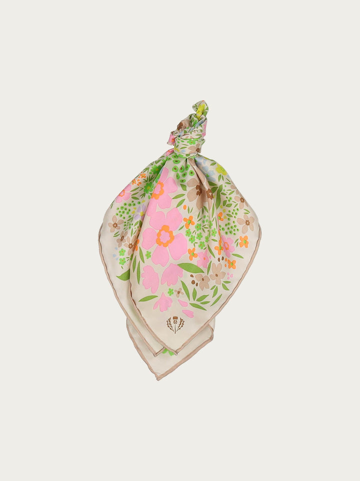 Nicki scarf with floral print in pure silk