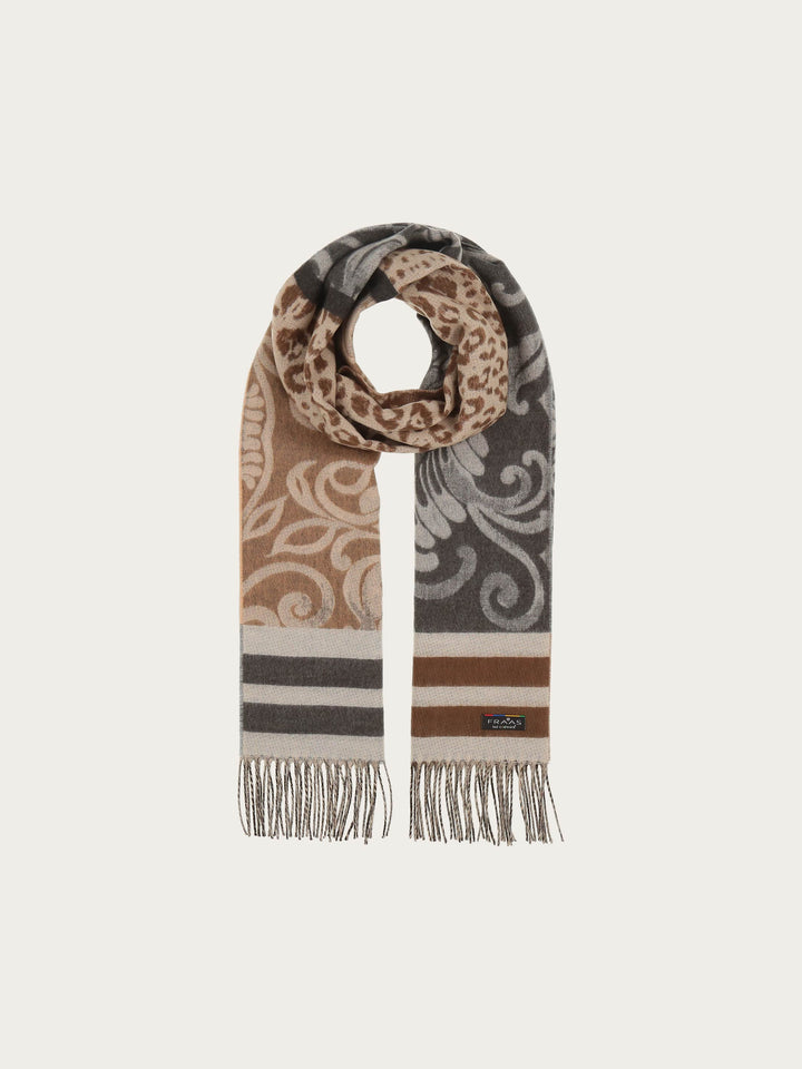 Cashmink scarf with paisley and leo design