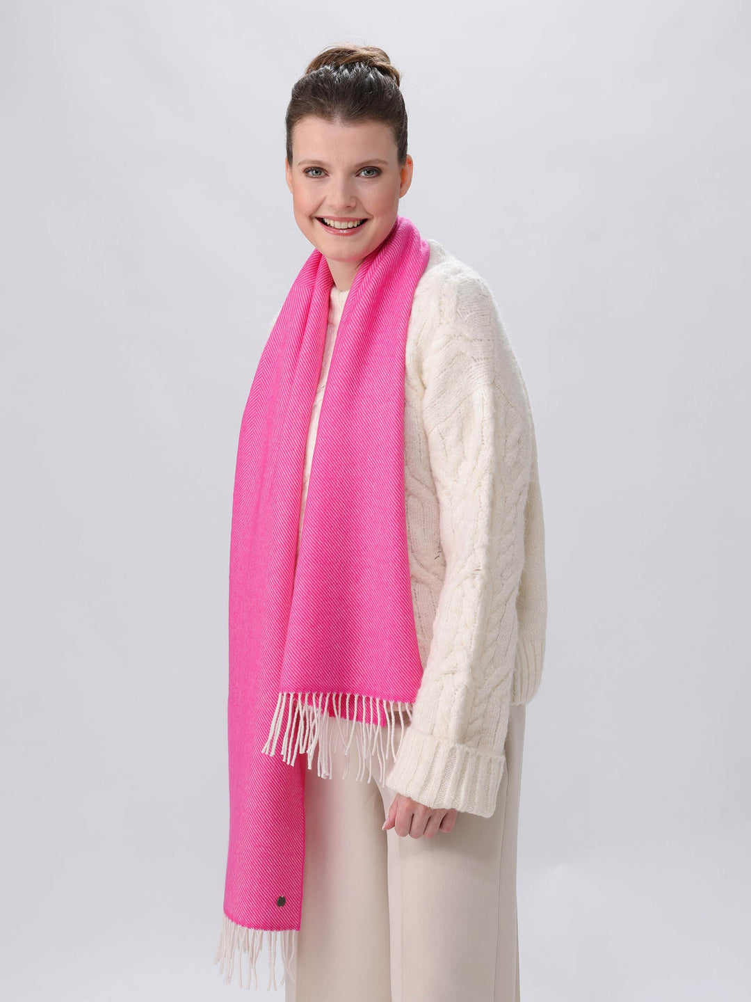 Sustainability Edition - Wollschal mit Fischgrät-Muster - Made in Germany - diva pink / OneSize | 648003-473