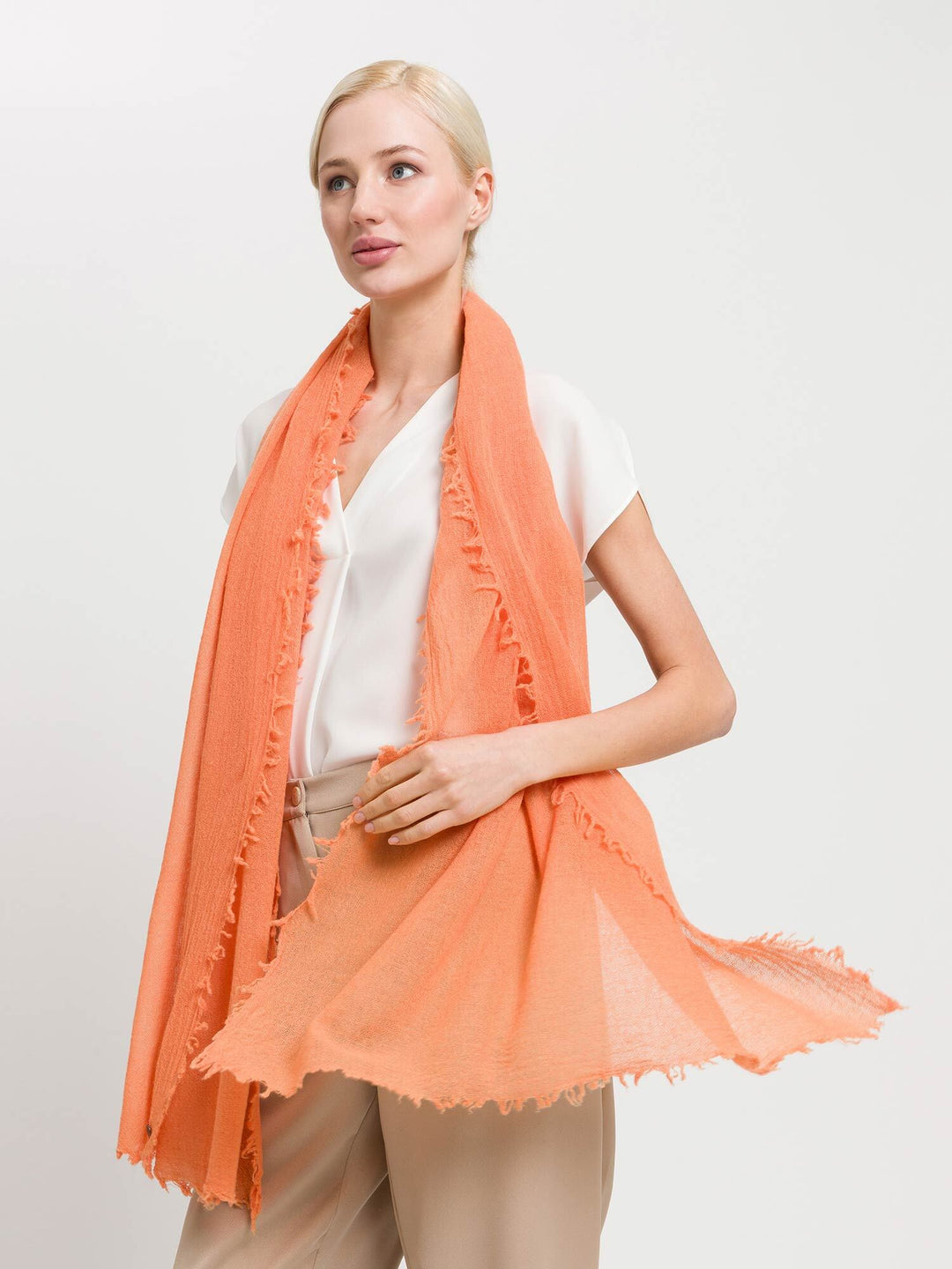 Einfarbige Wollstola mit Fransen - soft apricot / OneSize | 658100-243