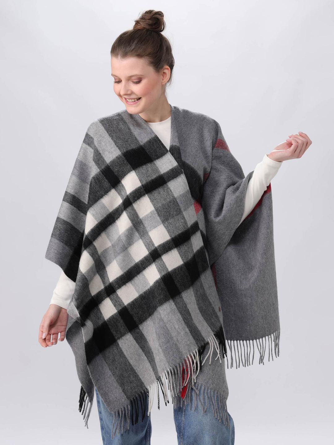 Poncho mit FRAAS Plaid Karo aus reiner Wolle - grey / OneSize | 680100-960