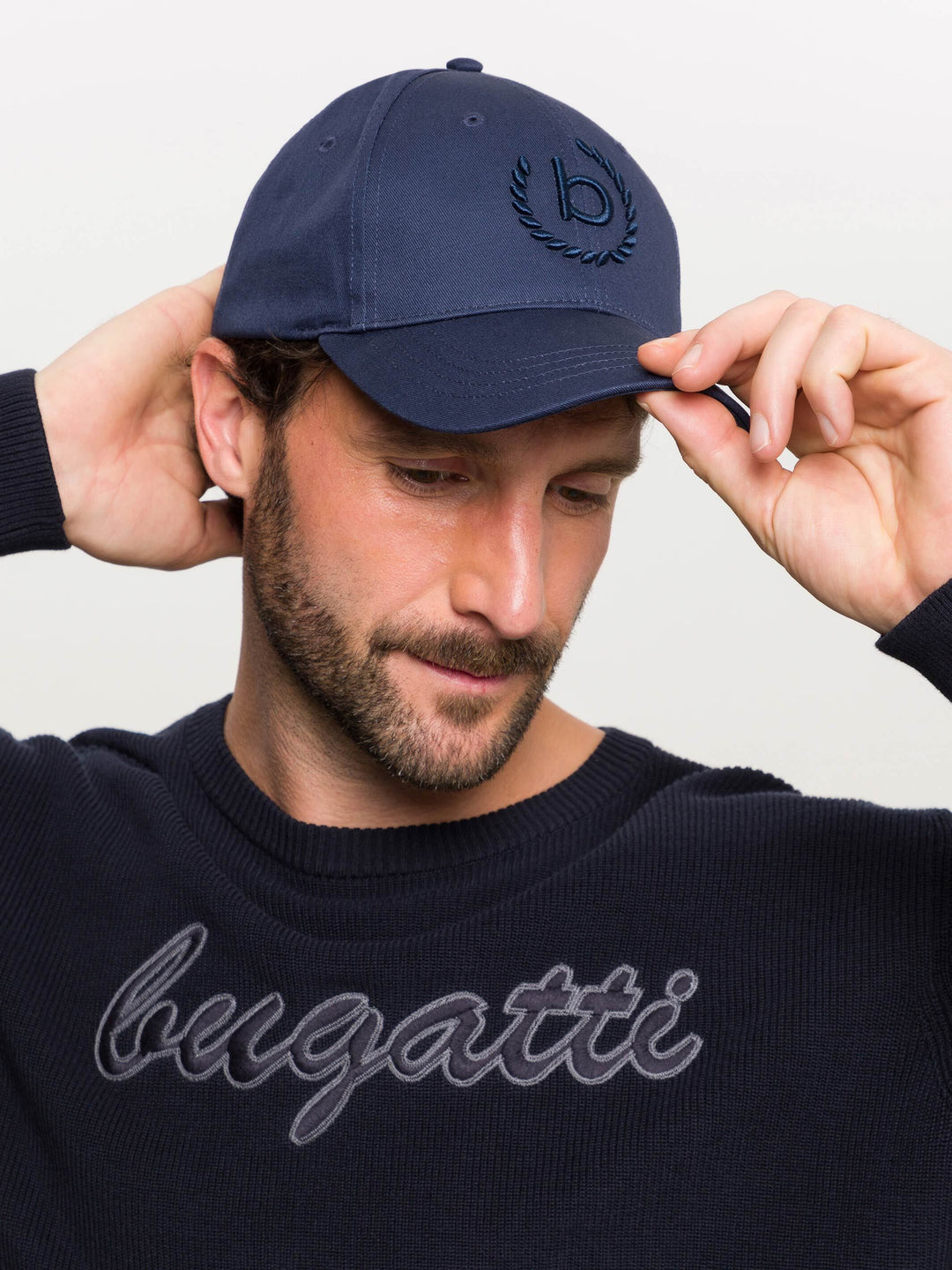 Einfarbige Baseballkappe mit gesticktem bugatti-Logo - navy / One Size | 629222-590