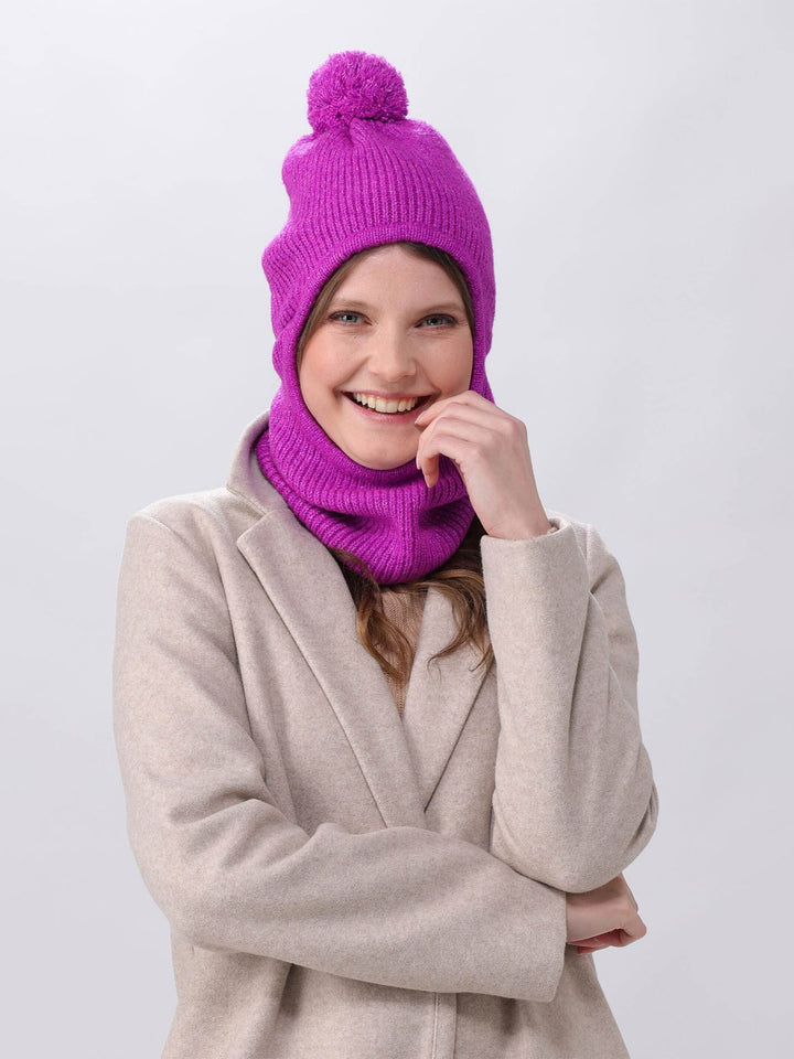 Sustainability Edition - Gerippter Strick-Kapuzenschal mit Pompon - verry berry / One Size | 647017-406